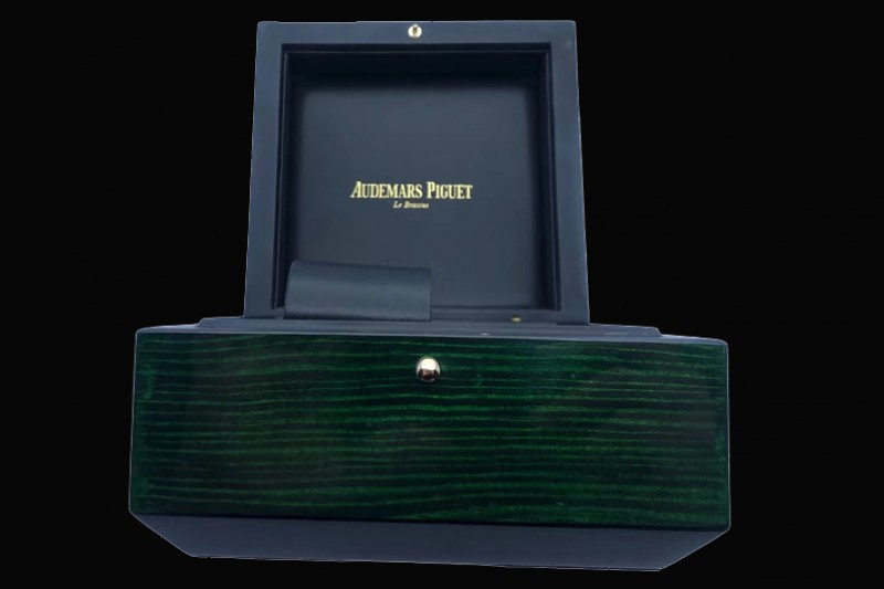 Audemars Piguet - Green Wooden Box Set 1:1 Version With Booklet and Card