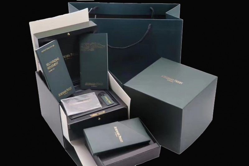 Audemars Piguet - Black Wooden Box Set 1:1 Version With Booklet and Card