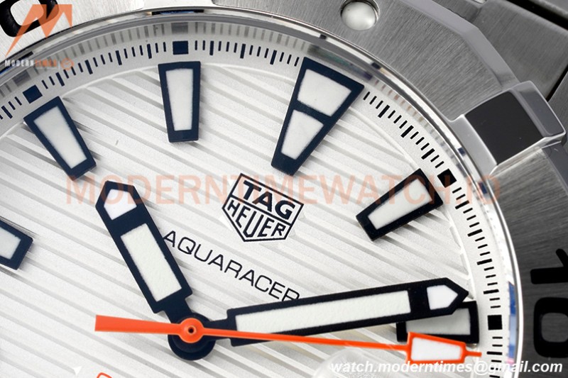 Tag Heuer - Aquaracer Caliber 5 43mm SS/SS White TARF SW200