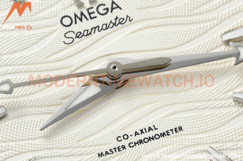 Omega - Seamaster Aqua Terra 150m 34mm Ladies SS/SS White VSF A8800