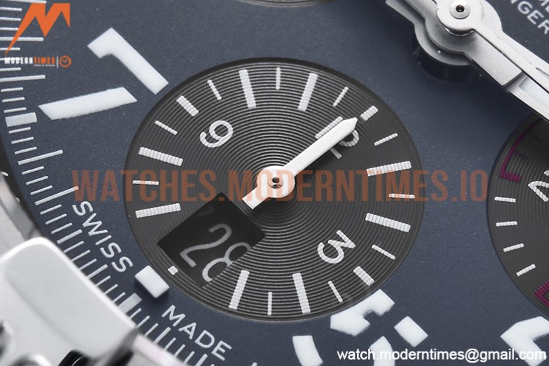 Breitling - Avenger B01 Chrono 45mm SS/SS Grey/Num BLS A7750