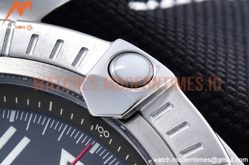 Breitling - Avenger B01 Chrono 45mm SS/LE Grey/Num BLS A7750