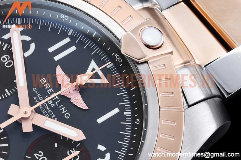 Breitling - Avenger B01 Chrono 45mm RG/SS Grey/Num BLS A7750