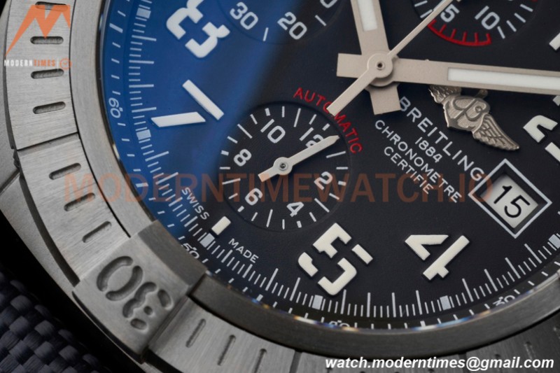 Breitling - Avenger Bandit Chronograph 45mm TI/NY Grey/Num TF A7750