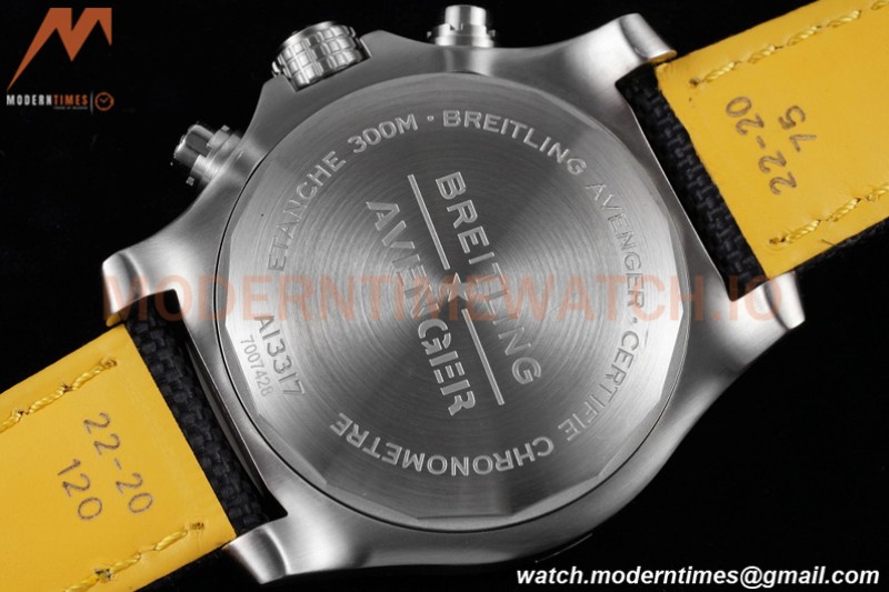 Breitling - Avenger Chronograph 45mm SS/NY Black/Stk TF A7750