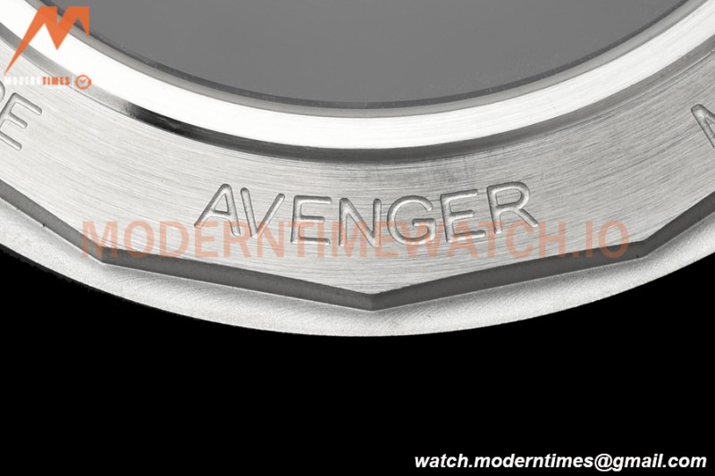 Breitling - Avenger B01 Chrono 44mm SS/SS Beig/Stk BLSF A7750 MOD