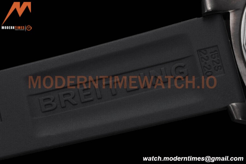 Breitling - Avenger Black Bird 44mm DLC/RU Blk/Stk GDF MY8215