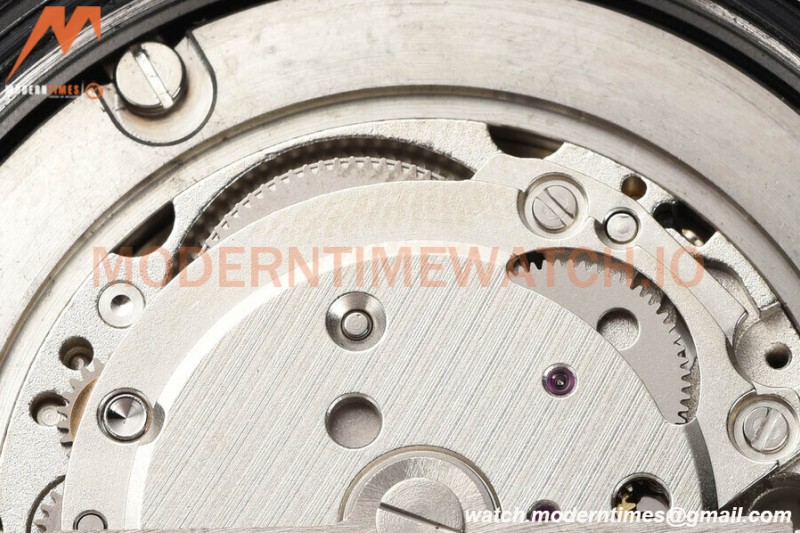Breitling - Avenger Black Bird 44mm DLC/RU Blk/Stk GDF MY8215