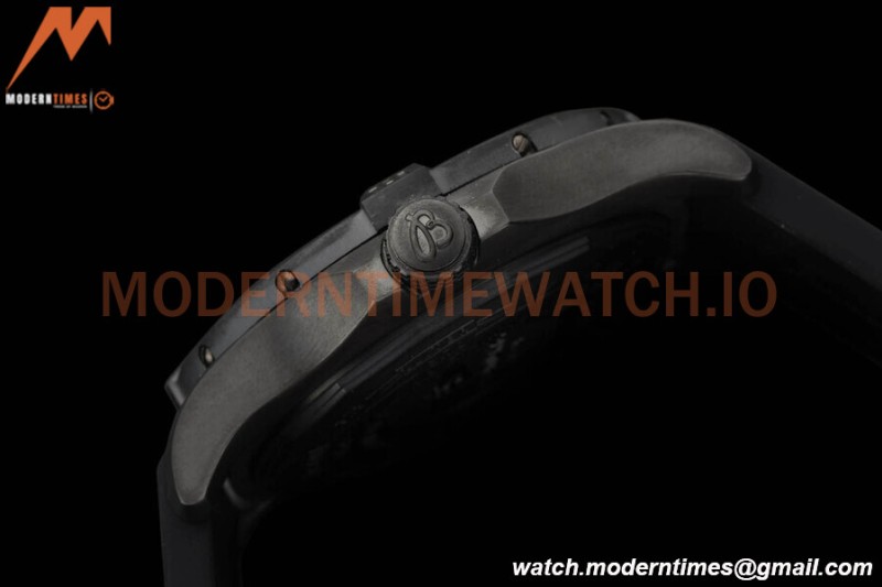 Breitling - Avenger Black Bird 44mm DLC/RU Blk/Stk GDF MY8215