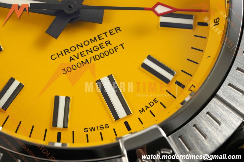 Breitling - Avenger Automatic 43mm SS/NY Yelw/Stk TF V2 A2824