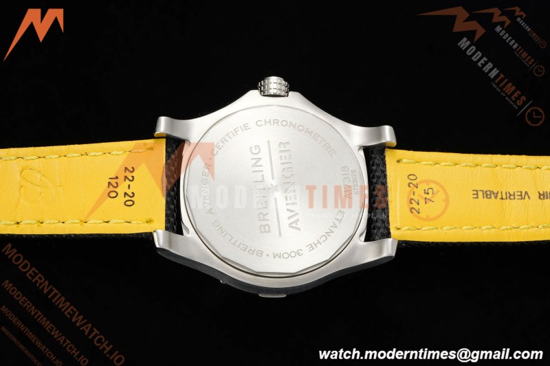 Breitling - Avenger Automatic 43mm SS/NY Blk/Stk TF V2 A2824