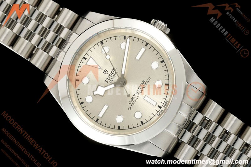 Tudor - Black Bay One 39 Automatic 39mm SS/SS Silver Dial KRF A2824