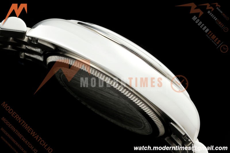 Tudor - Black Bay One 39 Automatic 39mm SS/SS Silver Dial KRF A2824