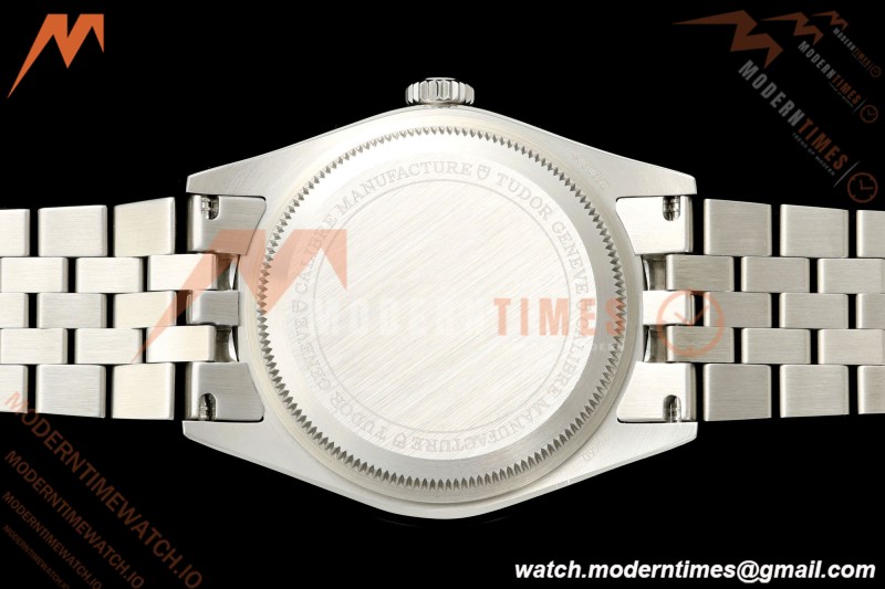 Tudor - Black Bay One 39 Automatic 39mm SS/SS Silver Dial KRF A2824
