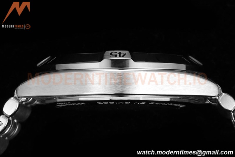 Breitling - Chronomat Automatic GMT 40mm SS/SS White BLSF A2836