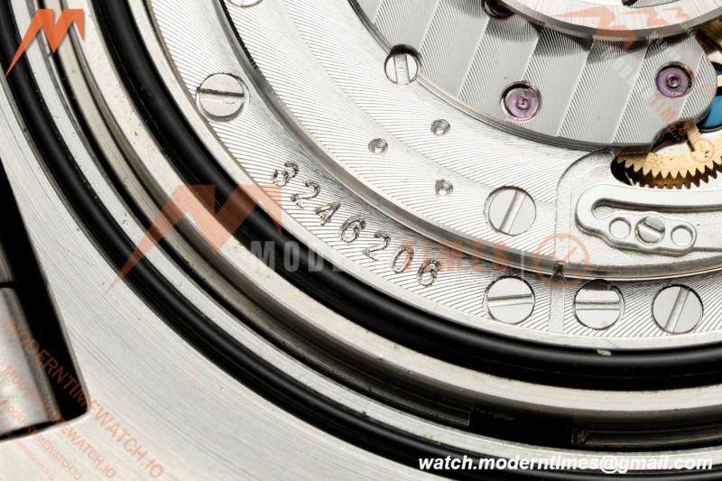 Breitling - Super Chronomat B01 Year of The Dragon 44mm SS/SS Blk/Purp Dial TF A7750 Mod