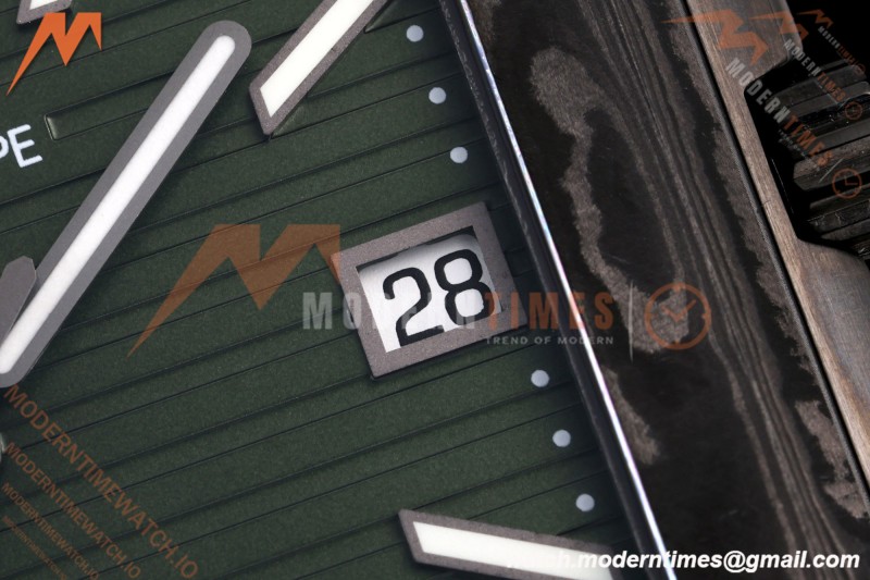 Patek Philippe - Cubitus 7128 40mm Black Carbon Green Dial DIWF A324