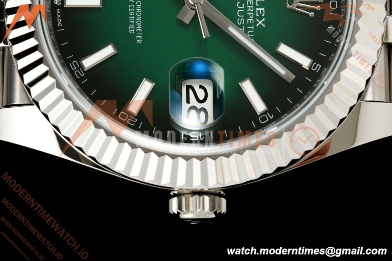 Rolex - Datejust 126334 41mm Jub Flt 904L SS/SS Ombre Green/Stk EWEF DD3235
