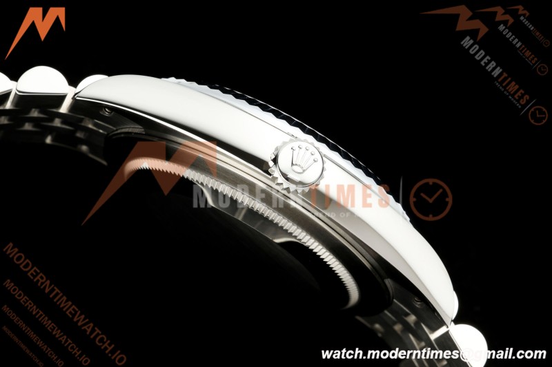 Rolex - Datejust 126334 41mm Jub Flt 904L SS/SS Grn/Stk MZF JH3235