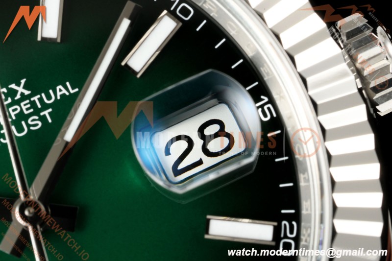 Rolex - Datejust 126334 41mm Jub Flt 904L SS/SS Ombre Green/Stk Clean Plus DD3235