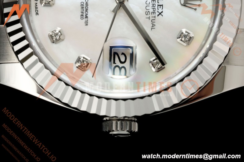 Rolex - Datejust 126334 41mm Oys Flt 904L SS/SS W-MOP/Dia SEEK VR3235