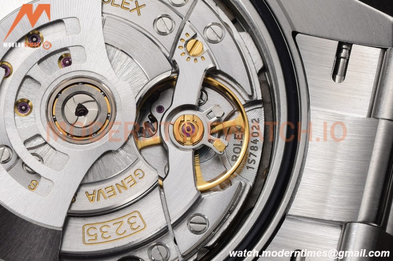 Rolex - Datejust 126300 41mm Oys Smt 904L SS/SS Grn/Stk VSF VS3235