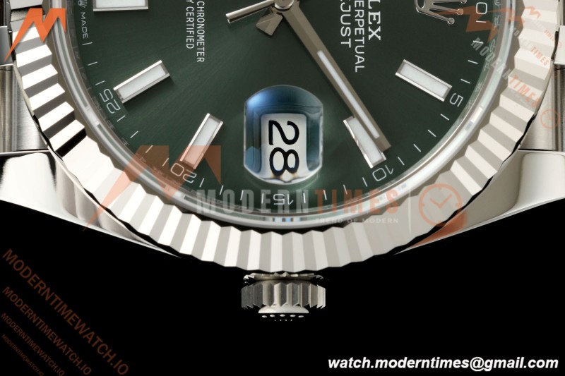Rolex - Datejust 126334 41mm Jub Flt 904L SS/SS Grn/Stk SEEK SH3235