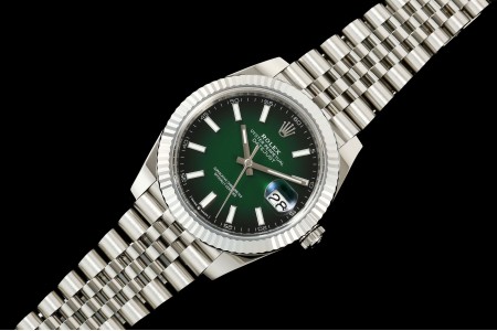 Rolex - Datejust 126334 41mm Jub Flt 904L SS/SS Ombre Green/Stk SEEKF DD3235