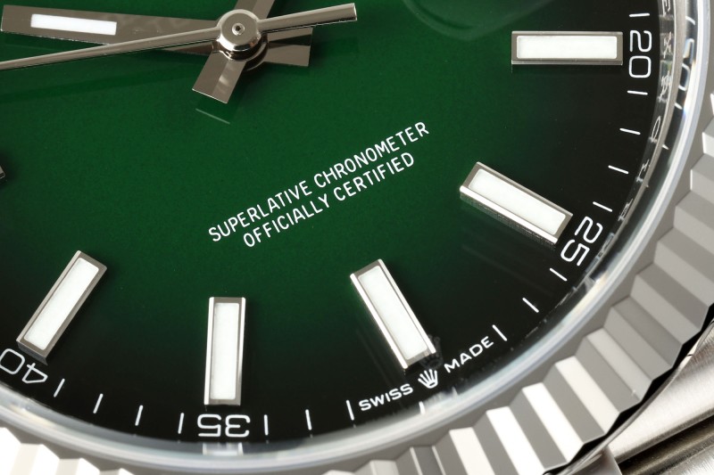 Rolex - Datejust 126334 41mm Jub Flt 904L SS/SS Ombre Green/Stk SEEKF DD3235