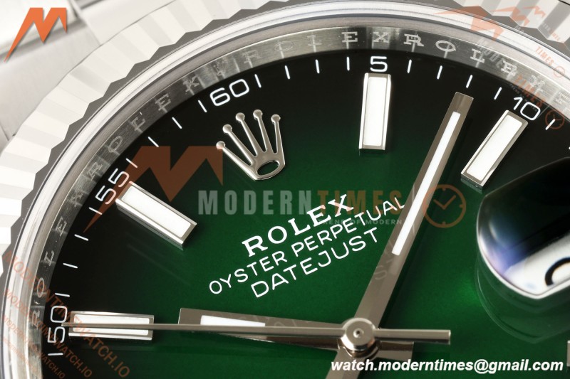 Rolex - Datejust 126334 41mm Oys Flt 904L SS/SS Ombre Green/Stk SEEKF DD3235