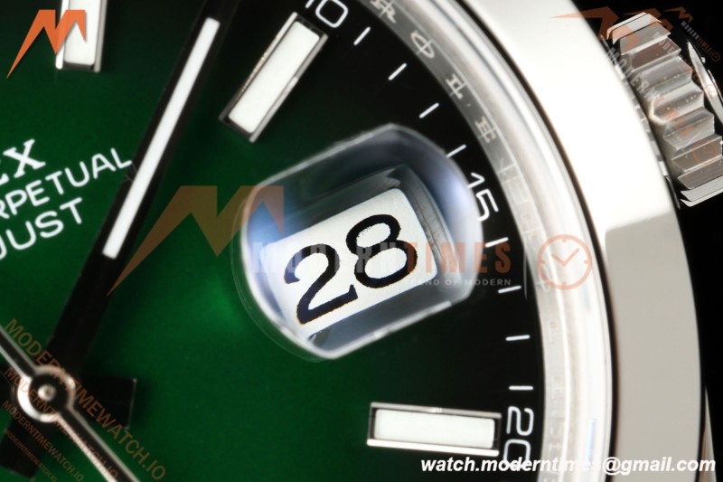 Rolex - Datejust 126334 41mm Oys Smth 904L SS/SS Ombre Green/Stk SEEKF DD3235