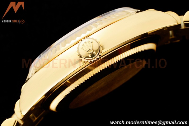 Rolex - DayDate 36mm 18238 Flt Pres YG/YG Malachite Green RAF A2836