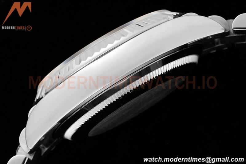 Rolex - DayDate 36mm 128239 Flt Pres SS/SS Blue/Diam RAF A2836