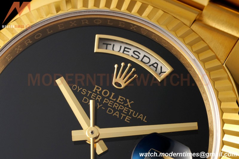 Rolex - DayDate 36mm 18238 Flt Pres YG/YG Onyx Black Dial RAF A2836