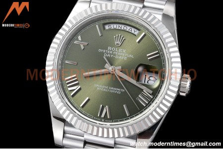 Rolex - DayDate 40mm 228236 Flt Pres SS/SS Grn/Rmn GMF A2836