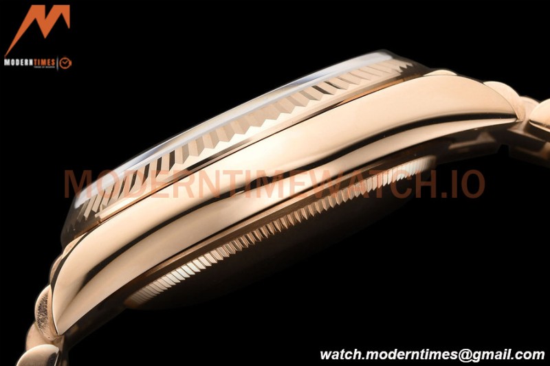 Rolex - DayDate 36mm 128235 Flt Pres RG/RG Silv/Dia V5 QF VR3255