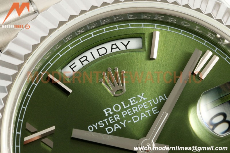 Rolex - DayDate 228239 Gain Weight 40mm Flt Pres SS/SS Grn/Rmn KF VR3255
