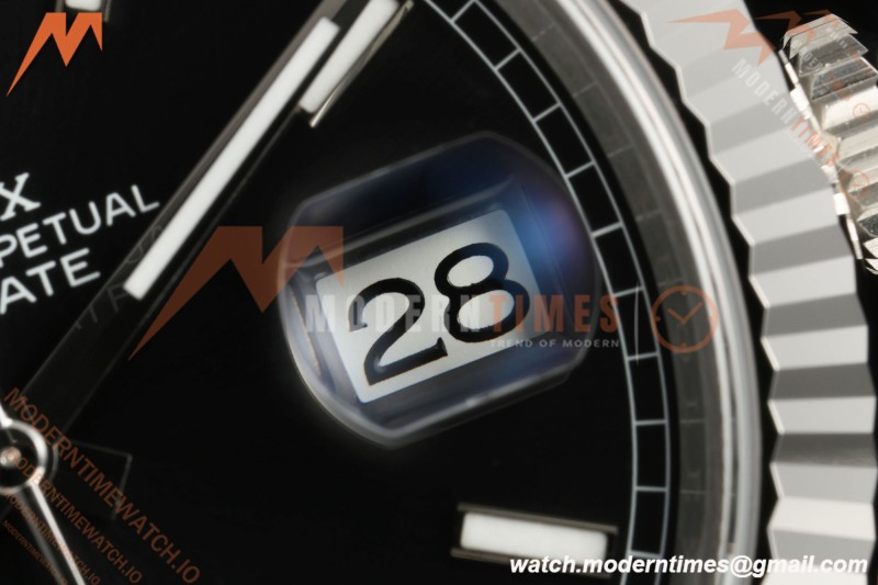 Rolex - DayDate 228239 Gain Weight 40mm Flt Pres SS/SS Blk/Stk VSF DD3255