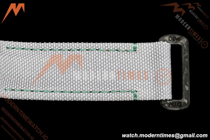 Rolex - Daytona 40mm DiW Alpine White Carbon Fiber FC/NY Green/White Dial DIWF DD4801 | 롤렉스 - 데이토나 40mm DIW 알파인 화이트 카본 파이버 FC/NY 그린/화이트 다이얼 DIWF DD4801