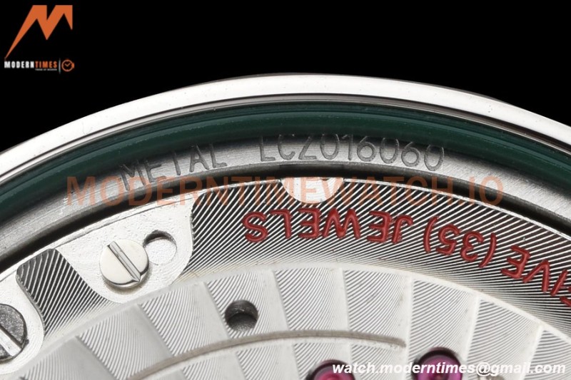 Omega - De Ville Prestige Ladies 34mm SS/SS Green VSF A8800