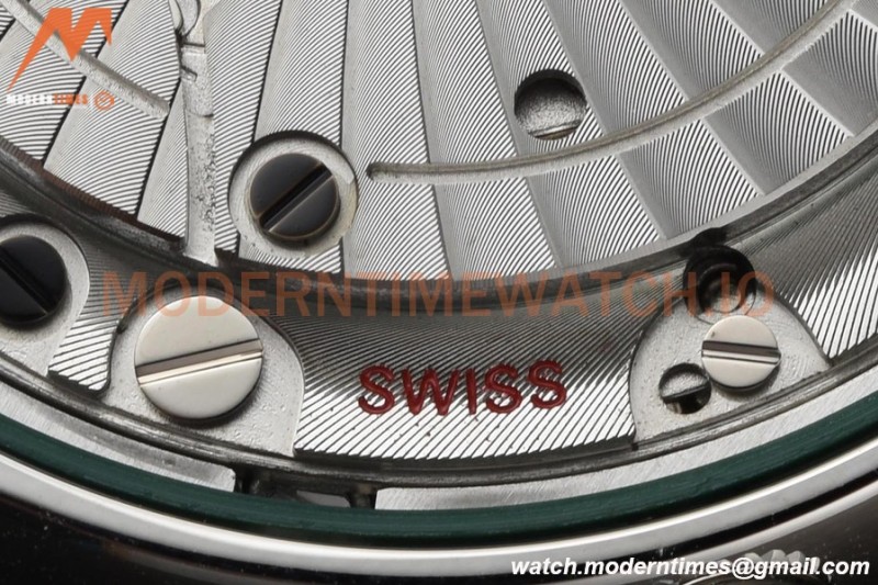 Omega - De Ville Prestige Ladies 34mm SS/SS Grey MOP VSF A8800