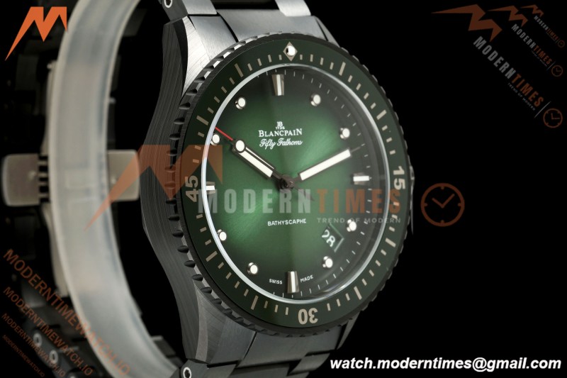 Blancpain - Fifty Fathoms 5000 43.6mm Bathyscaphe Green Cer/Cer Sunburst Green Dial DDDF A1315