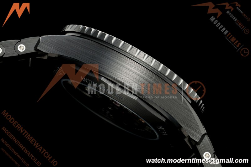 Blancpain - Fifty Fathoms 5000 43.6mm Bathyscaphe Green Cer/Cer Sunburst Green Dial DDDF A1315