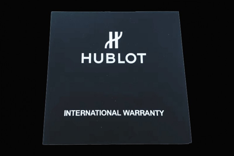 Hublot - Black Wooden Box Set with See-through Window and Full Set of Booklet and Card