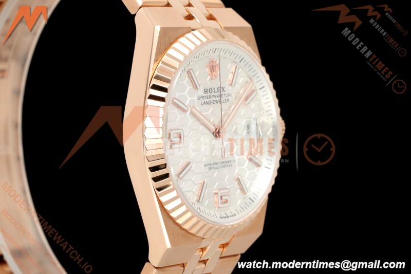 Rolex - Land-Dweller 127335 40mm Jub Flt RG/RG Wht/Stk DIWF A7135