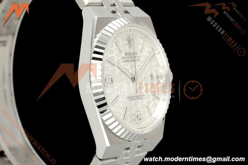 Rolex - Land-Dweller 127234 40mm Jub Flt SS/SS Wht/Stk DIWF A7135