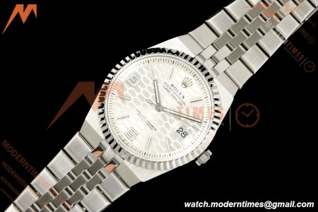Rolex - Land-Dweller 127234 40mm Jub Flt SS/SS Wht/Stk DIWF A7135