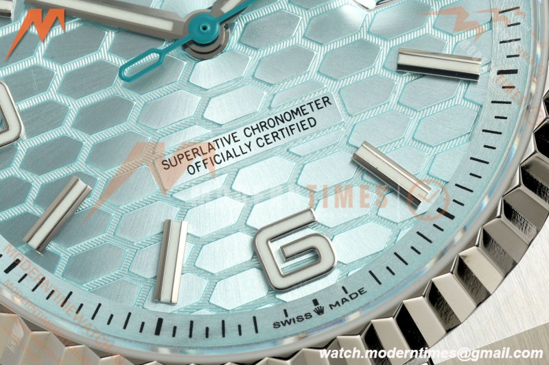 Rolex - Land-Dweller 127336 40mm Jub Flt SS/SS Blu/Stk DIWF A7135