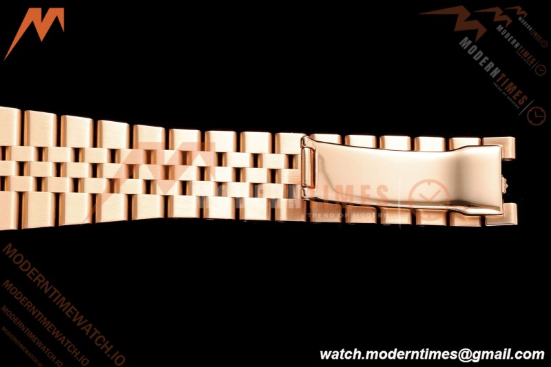 Rolex - Land-Dweller 127335 40mm Jub Flt RG/RG Wht/Stk 2F A7135