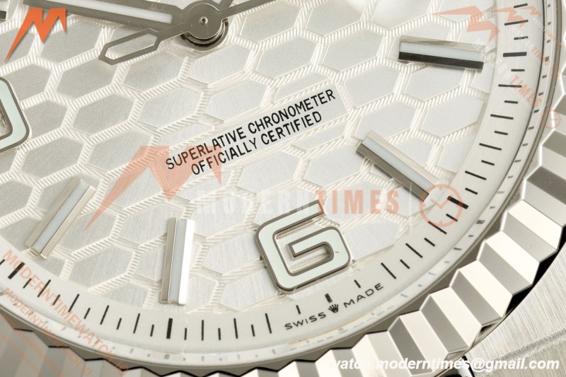 Rolex - Land-Dweller 127334 40mm Jub Flt SS/SS Wht/Stk 2F A7135